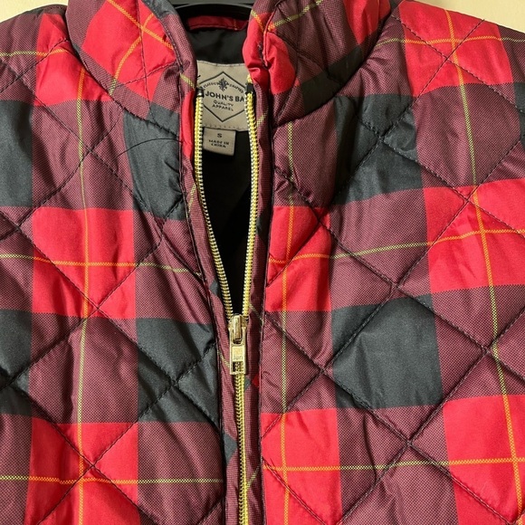 St John’s Bay Buffalo Plaid Festive Holiday Quilted Outdoor Vest Size Small - Picture 6 of 11